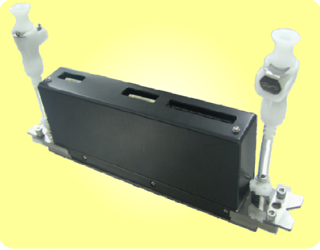 Le stampatrici industriali automatiche di Digital per il panno Kyocera dirigono 1800 millimetri